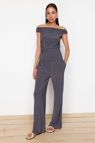 Trendyol Collection Carmen gallér antracit rugalmas kötött blúz és nadrág szett - TWOSS24AU00035
