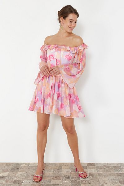 Trendyol Collection Stílusos rövid estélyi ruha - többszínű, A-szabású, bélelt és fodros sifon TPRSS23EL00096