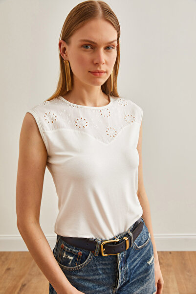 Olalook White Viscose Knitted Blouse - Scallop Detail, BLZ-19002657