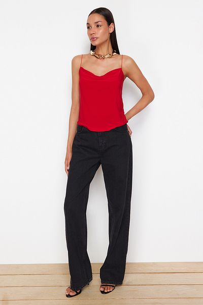 Trendyol Collection Piros spagettipántos Degaje gallér, rugalmas kötött blúz TWOSS24BZ00640