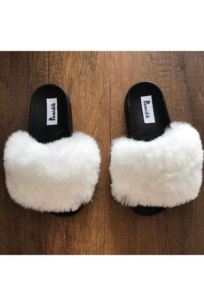 Pomidik Women's White Soft Loose Furry Single Strap Summer Slippers