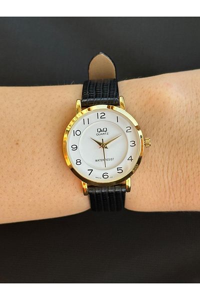 Q&Q Elegant and Stylish White Dial Women's Wristwatch - Numeral