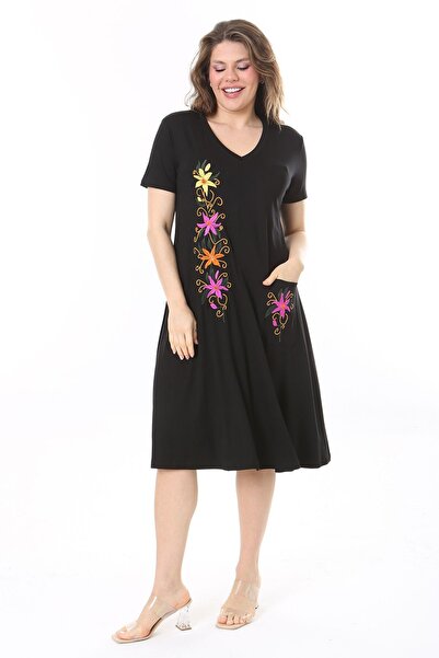 Şans Plus Size V-neck Black Embroidered Pocket Dress - 65N37962