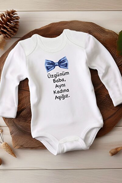 Homamia Üzgünüm Baba Aynı Kadına Aşığız Yazılı Beyaz Uzun Kollu Bebek Body %1...