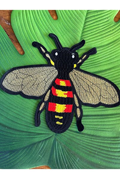 Gönülden Tasarım 24x20 cm peglani vezeni pribor za ručni rad u obliku pčele