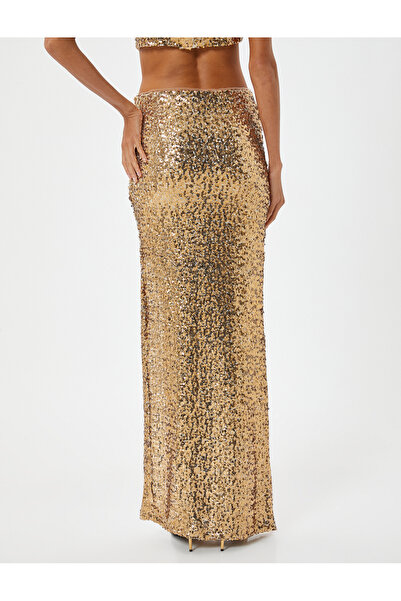 Koton Sibil Çetinkaya X Koton - Pullu Payetli Uzun Etek Yırtmaç Detaylı