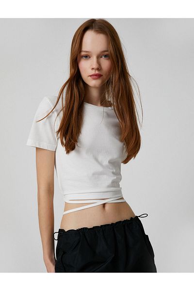 Koton Crop tričko s detailem kravaty Crew Neck Krátký rukáv