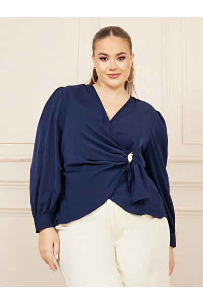 Styli Plus Solid Metal Buckle Detail Wrap Top