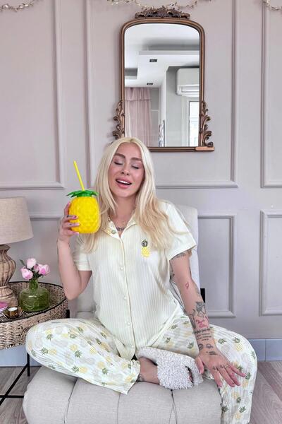Pijamaevi Pineapple Patterned Yellow Chain Short Sleeve Women's Pajamas - Buttoned Front