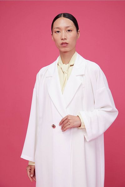 Nuum Design Double Breasted Metal Buttoned Abaya White