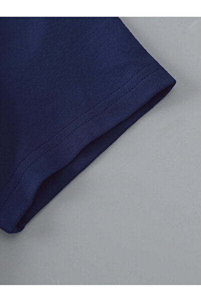 Mad&Calf Women's Slim Fit Crop T-Shirt - Short Sleeve