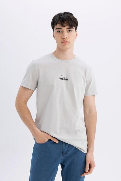 DeFacto Slim Fit Tričko Slim Fit s krátkým rukávem s výstřihem C5647Ax24Hs