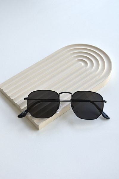 LOOKUP NEW Unisex Black UV400 Protected Pentagonal Square Sunglasses - New Season