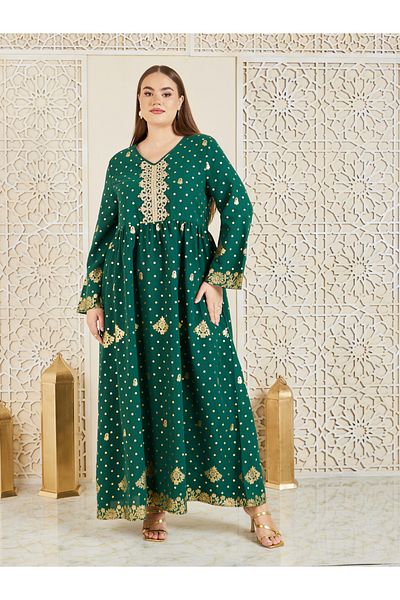 Styli Plus Embroidered Lace Foil Print Jalabiya