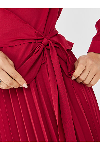 Styli Tie-Up Wrap Shirt & Pleated Skirt Co-Ords