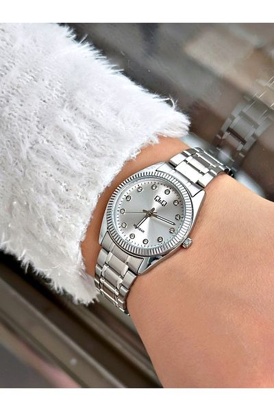 Q&Q QZ69J197ES Women's Wristwatch Silver Dial Jewelled
