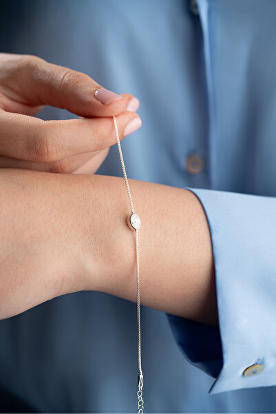 Nereze 925 Ayar Gümüş Rodyum Kaplama Zirkon Taşlı Minimal Oval Model Bileklik