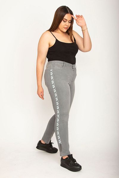Şans Women's Large Size Gray Side Stripe and Chain Detailed 5 Pocket Lycra Jeans 65n26403