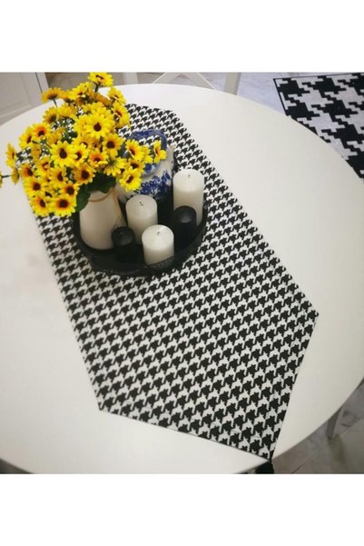 Ayşemce Black and white Goose Feet Patterned Runner