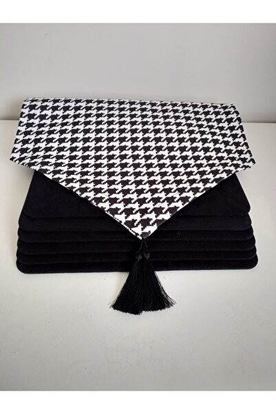 Ayşemce Μαύρο και λευκό διακοσμημένο ράνερ με σχέδιο πόδια χήνας & 6 μαύρα τε...