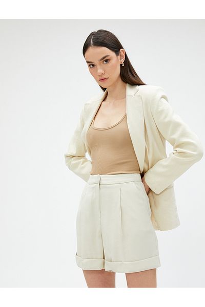 Koton Seidig strukturierte Shorts mit Faltendetail