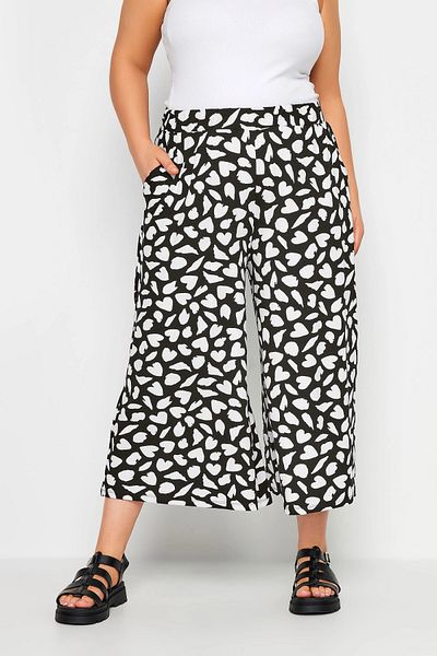 Stil Diva Pantaloni capri din lycra cu modele de mărime mare, cu buzunare 145045