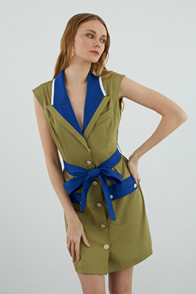GİZİA Ceket Formunda Önü Metal Düğmeli Beli Kuşaklı Mini Yeşil Elbise