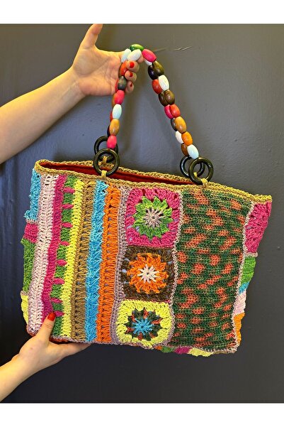 Gönülden Tasarım EL ÖRGÜSÜ RENKLİ MOTİFLİ KAĞIT İP ASTARLI CEPLİ AHŞAP KULPLU KADIN ÇANTA 40X38