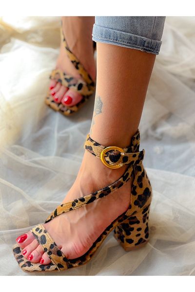 irmona Sandale cu toc scăzut cu pene strălucitoare cu model leopard