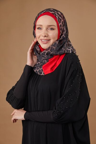 Differenza Nirvana Red Leopard Patterned Bonnet Shawl