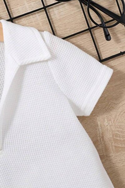 Bubito V-Neck Cotton Waffle Baby Shorts Set - White