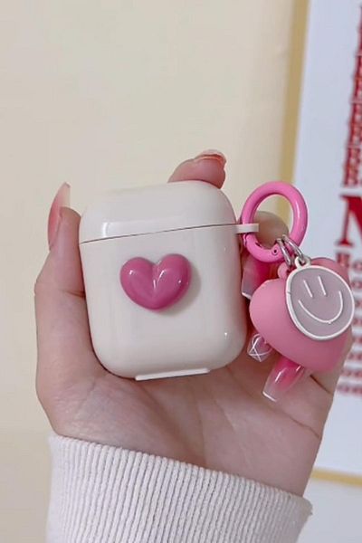KVK PRİVACY حافظة سماعات الرأس Airpods الجيل الأول والثاني المتوافقة مع مشبك ثلاثي الأبعاد على شكل قلب وردي