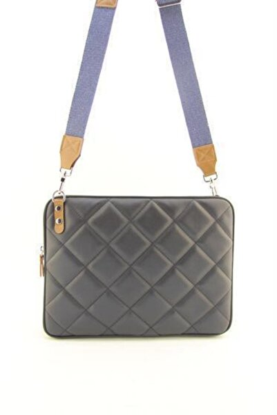 QUB CLUB Δώρο τσάντα μακιγιάζ 13 και 14 ιντσών με καπιτονέ θήκη για φορητό υπολογιστή και tablet με χιαστί μαύρη κολόνα