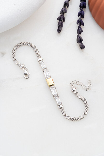 Nereze 925 Ayar Gümüş Rodyum Kaplama Balık Sırtı Model 4 Sıra Baget Taşlı Bil...