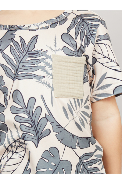 Styli Tropical Print T-Shirt with Short Sleeves & Textured Shorts Set