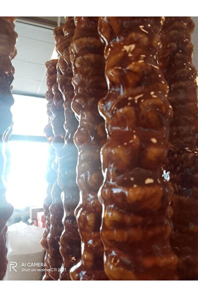 hanımın elinden 1 كيلو جرام من جوز الفراشة