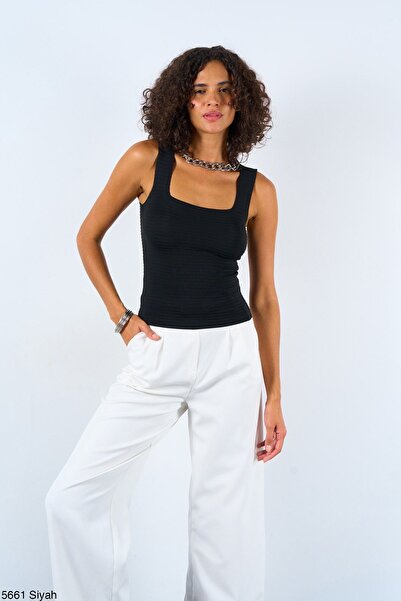 Ladyone Γυναικείο μονόχρωμο μπλουζάκι με λαιμόκοψη U Standard