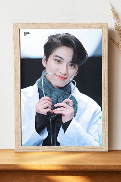 Luna Marissa Αφίσα Seonghwa Ateez - Αφίσα Kpop από φωτεινό χαρτί χωρίς πλαίσιο