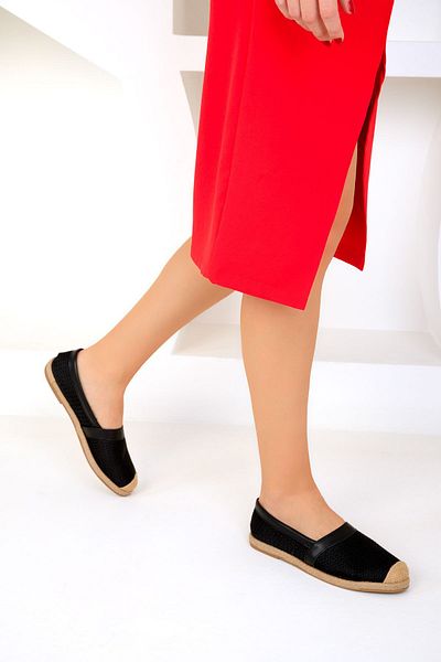 SOHO Women's Black Ballerinas - Model 19250