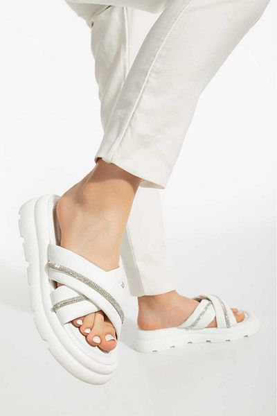 Cansu Ayakkabı Slippers with Non-Slip Sole and Stitching Detail