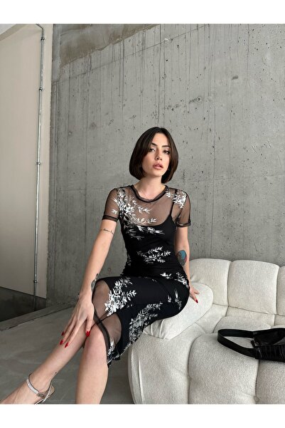 La Querta Černé šaty s polovičním rukávem a výstřihem puqqa02