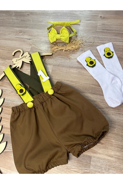 Feriatolye Avokado konsepti erkek bebek şort salopet papyon çorap seti
