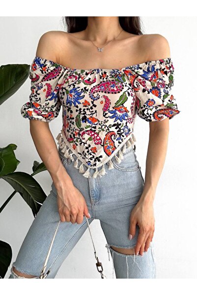 S&A Collectionn بلوزة نسائية قصيرة من Madonna برقبة على شكل حرف U ومزينة بالزهور