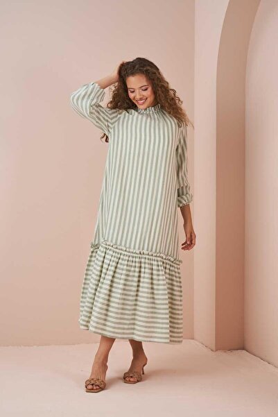 Mevra Πράσινο φόρεμα μουσελίνας με λεπτές ρίγες - Φούστα με βολάν