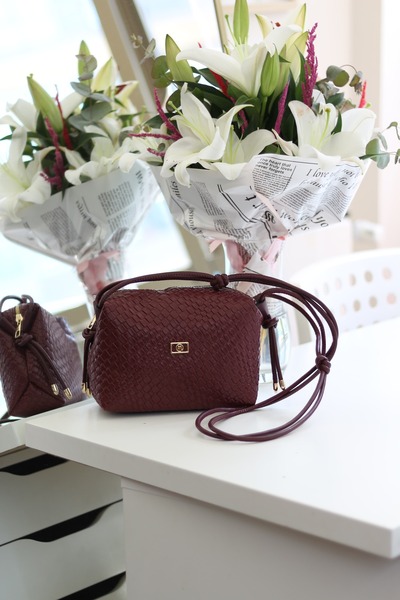 Moom Bag Claret Red Diamond Patterned Women's Shoulder Bag - Thin Knot Strap