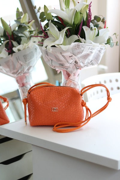 Moom Bag Жіноча сумка через плече з тонким вузлом і помаранчевим візерунком б...