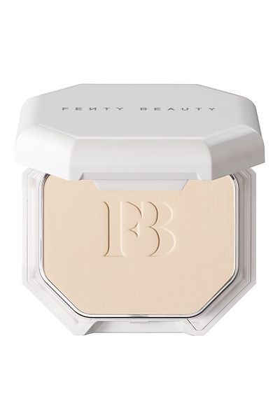 FENTY BEAUTY بودرة أساس ناعمة غير لامعة من برو فيلتير - كريم أساس 140 (9.1 جم)