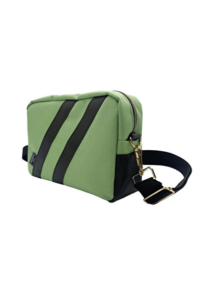 Differ Studio Geantă de umăr/de corp cu fermoar argintiu din piele vegană ver...