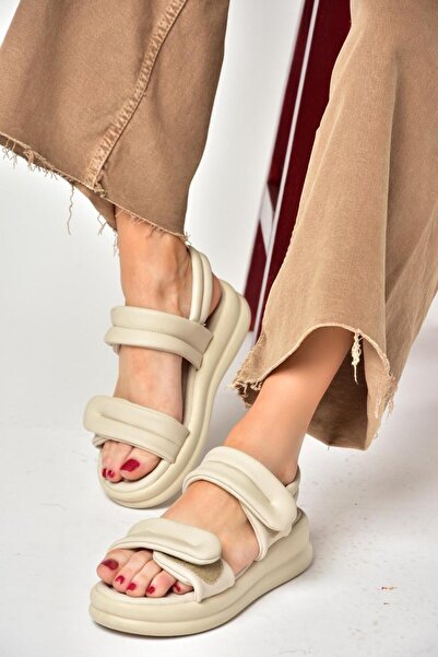 Fox Shoes Бежеві жіночі сандалі - S9739109