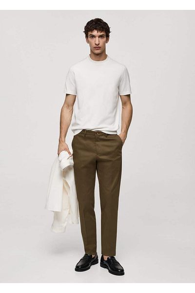 MANGO Man Spodnie Chino Slim Fit – stylowy wygląd
